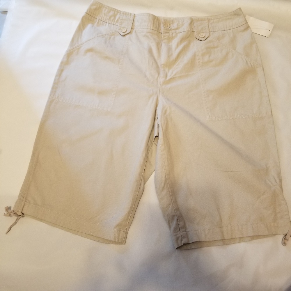 Caribbean Joe khaki bermuda shorts size 14